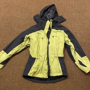 NWOT - Columbia Titanium Women’s Gray & Green Jacket Omni Tech Sportwear Outdoor